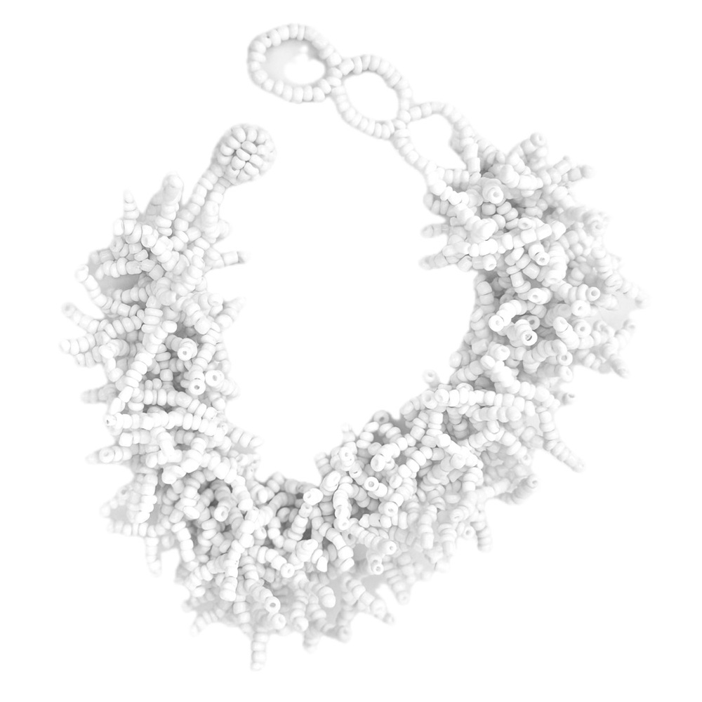 💥🆕💥 White Beaded Bracelet
